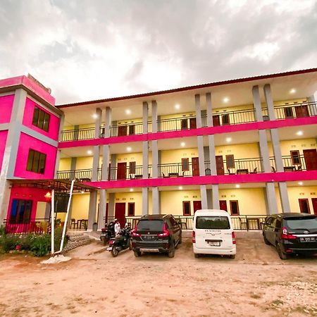 Fx72 Labuan Bajo Hotel Zewnętrze zdjęcie